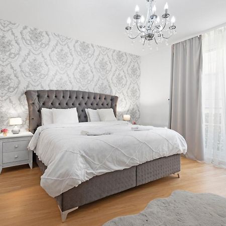Apartment Puma V Centre Piestan بييشتِني المظهر الخارجي الصورة