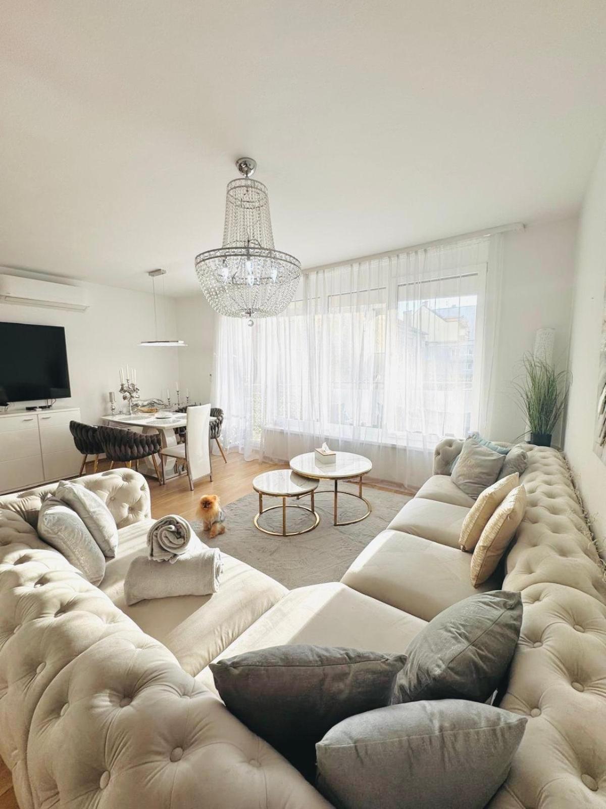 Apartment Puma V Centre Piestan بييشتِني المظهر الخارجي الصورة